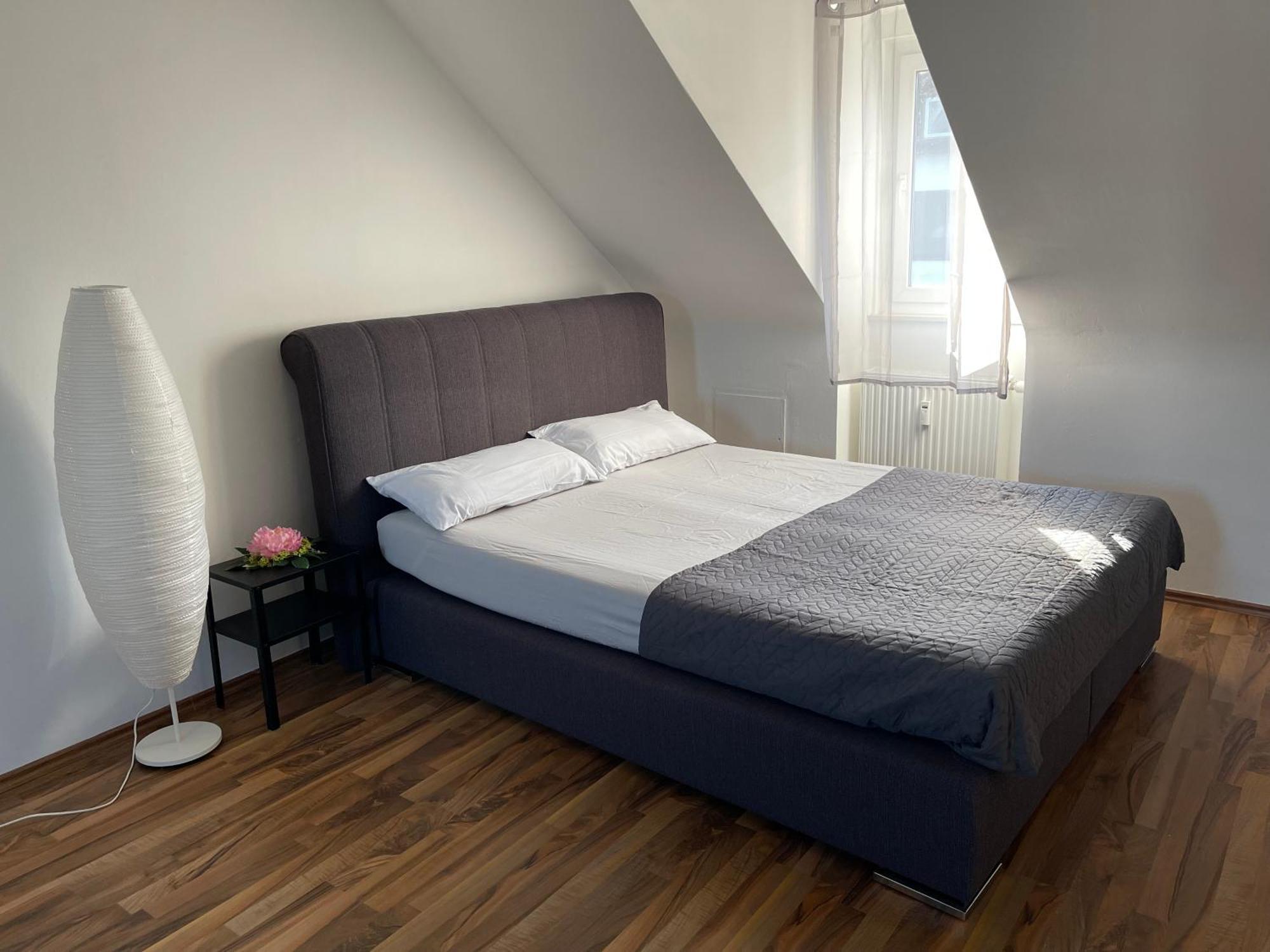 Geraeumige 3-Zimmer-Ferienwohnung Im Herzen Von Kassel Exterior photo