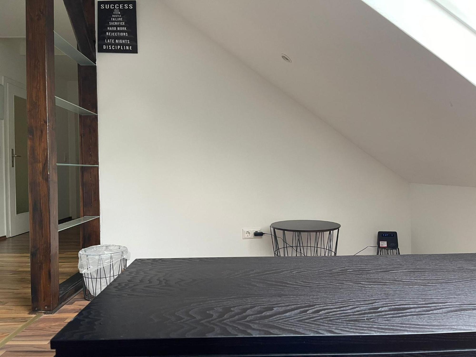 Geraeumige 3-Zimmer-Ferienwohnung Im Herzen Von Kassel Exterior photo