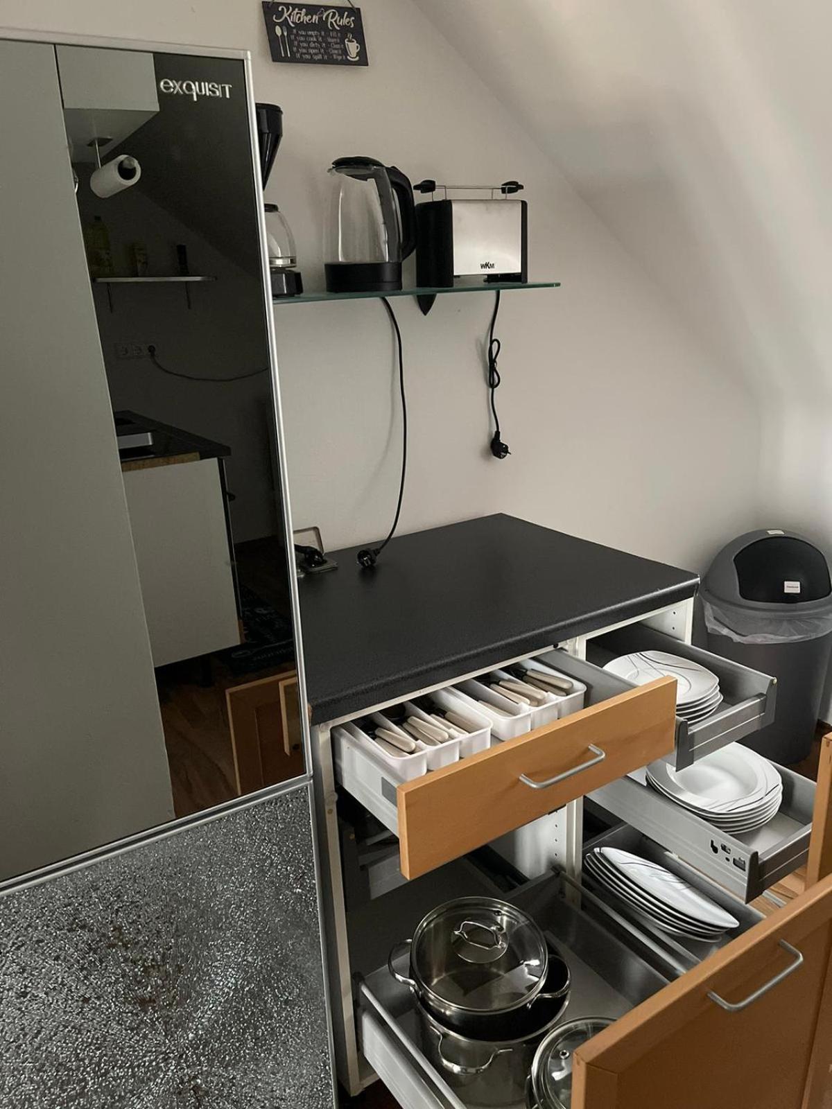 Geraeumige 3-Zimmer-Ferienwohnung Im Herzen Von Kassel Exterior photo
