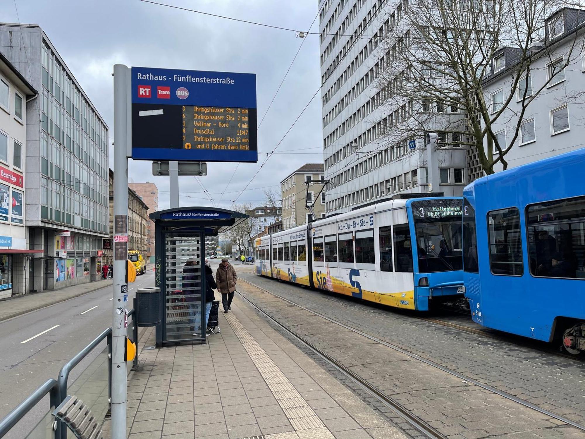 Geraeumige 3-Zimmer-Ferienwohnung Im Herzen Von Kassel Exterior photo