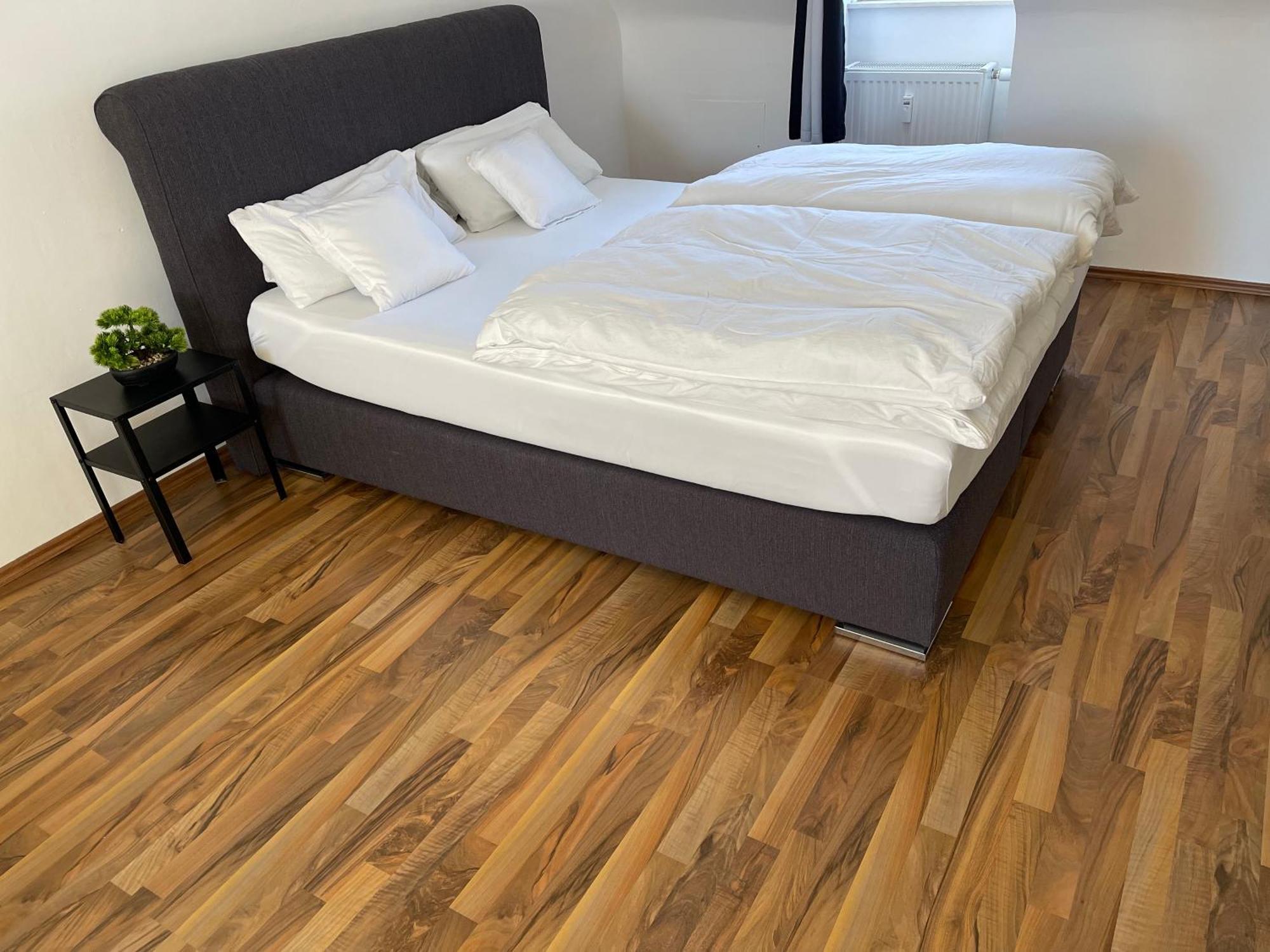Geraeumige 3-Zimmer-Ferienwohnung Im Herzen Von Kassel Exterior photo