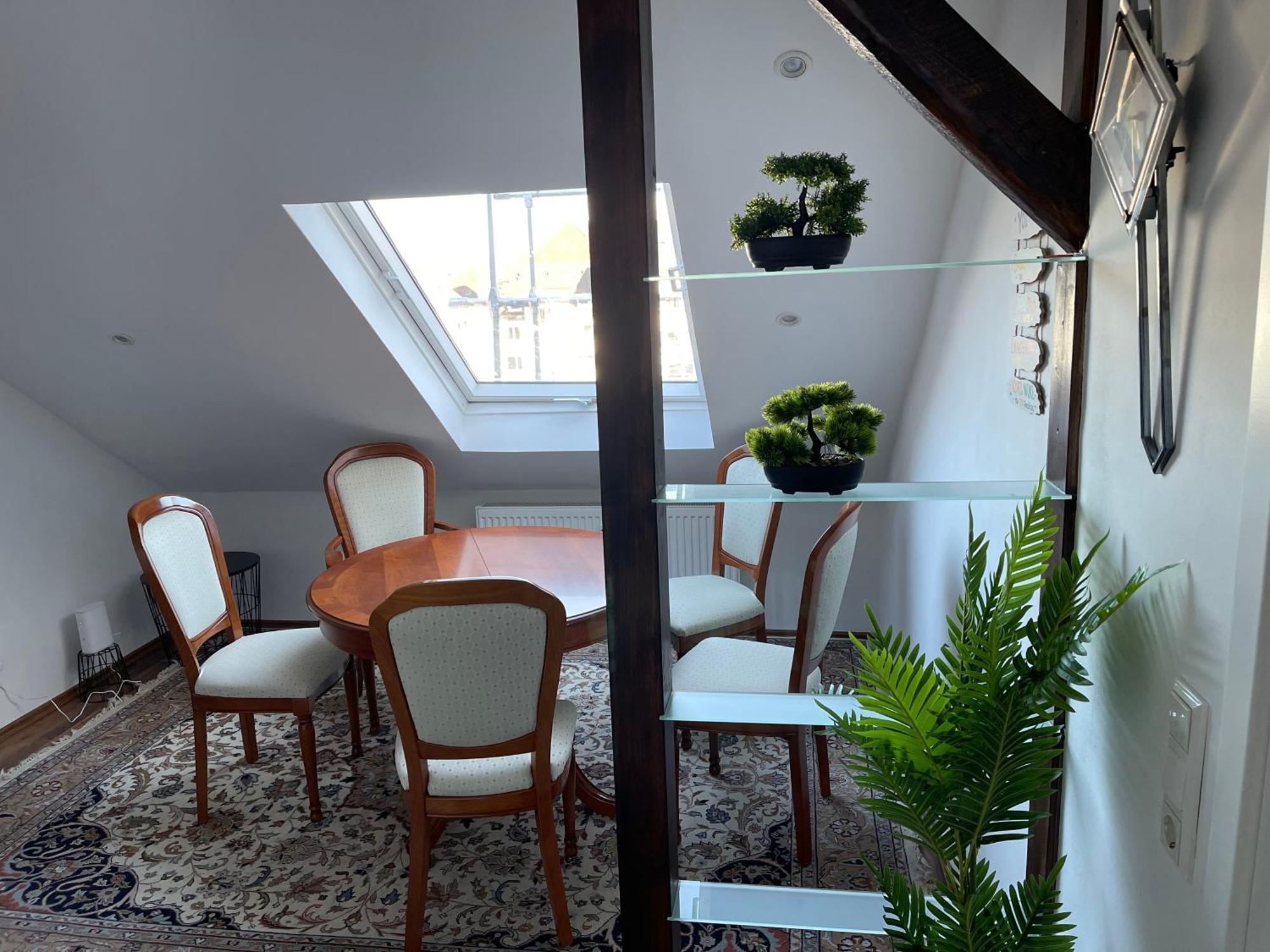Geraeumige 3-Zimmer-Ferienwohnung Im Herzen Von Kassel Exterior photo