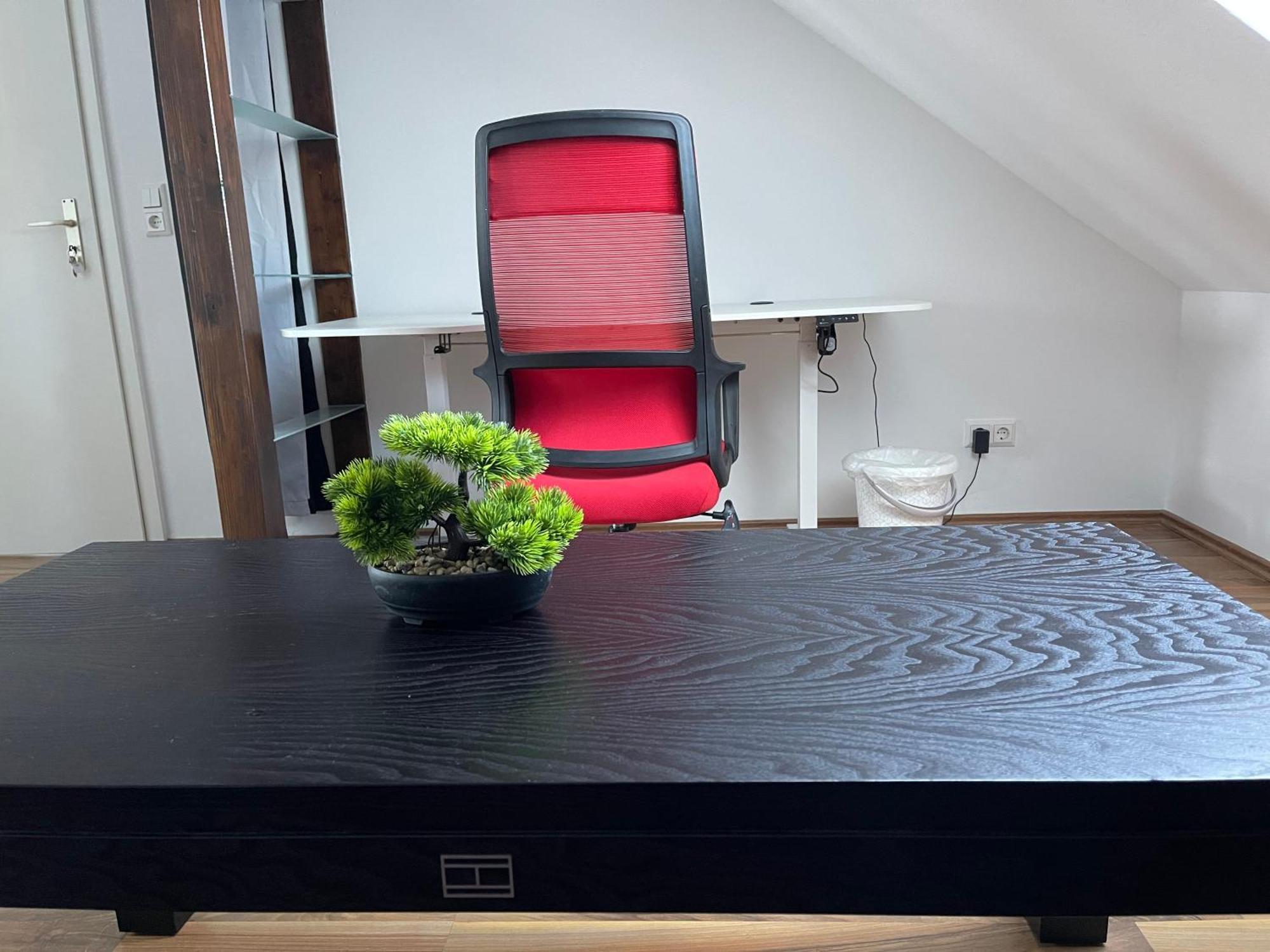 Geraeumige 3-Zimmer-Ferienwohnung Im Herzen Von Kassel Exterior photo